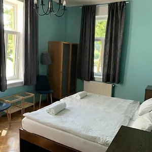 https://vila-veselova-hostel.hotels-in-ljubljana.com