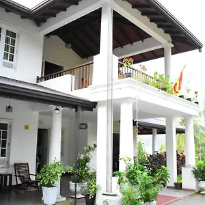 https://notting-hill-country-house.negombohotels.net