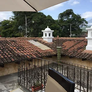 https://la-casa-de-lynda.guatemalaantiguahotels.com